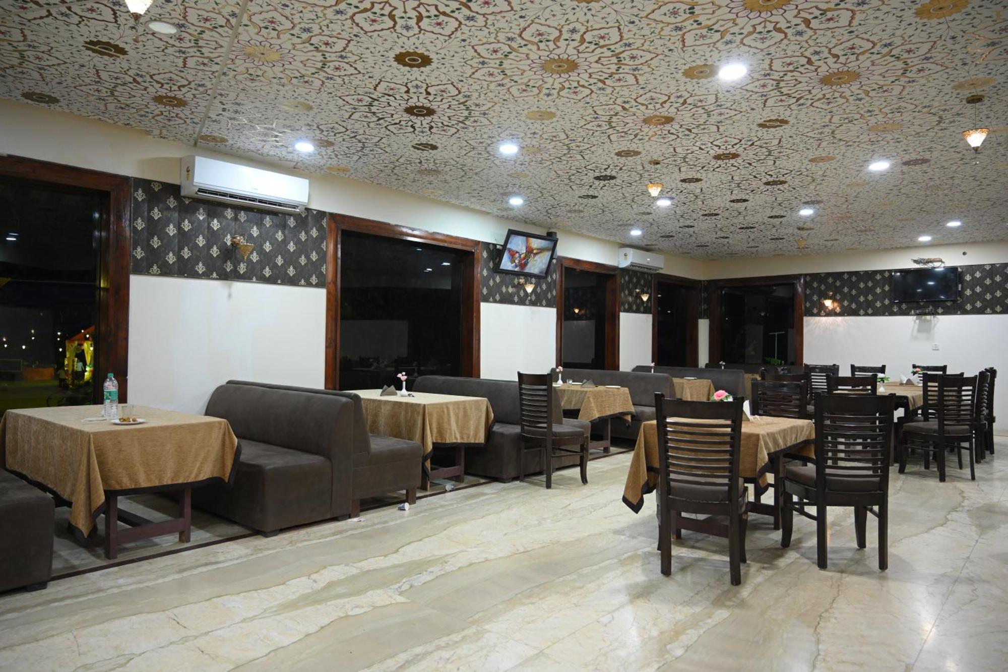 Orchha Club And Resort - Ocr エクステリア 写真