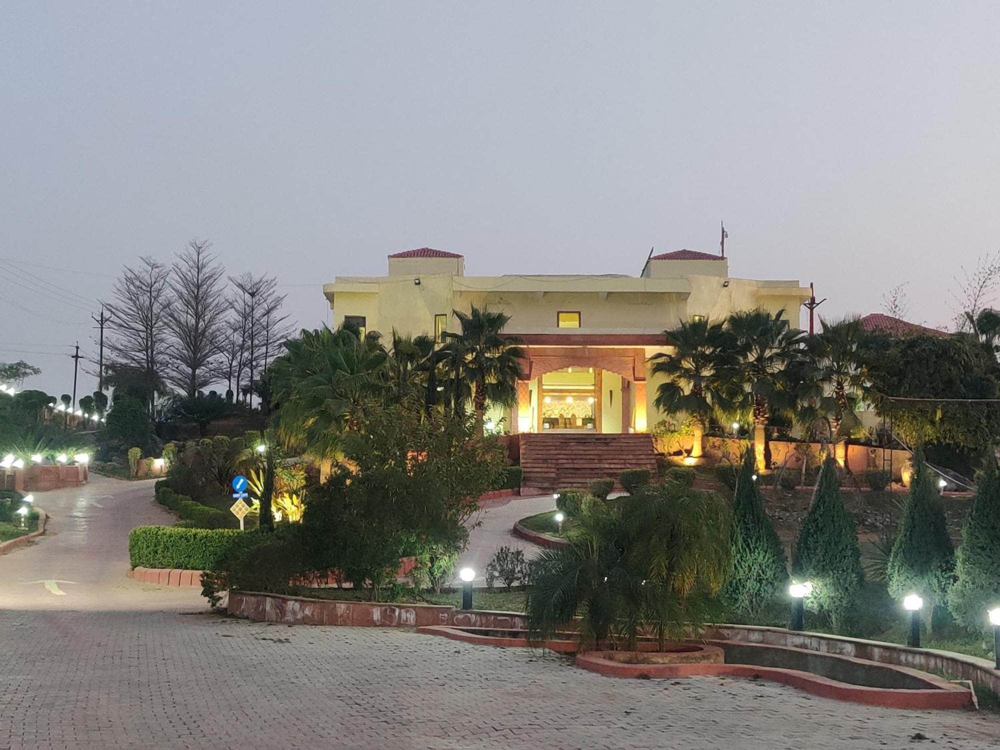 Orchha Club And Resort - Ocr エクステリア 写真