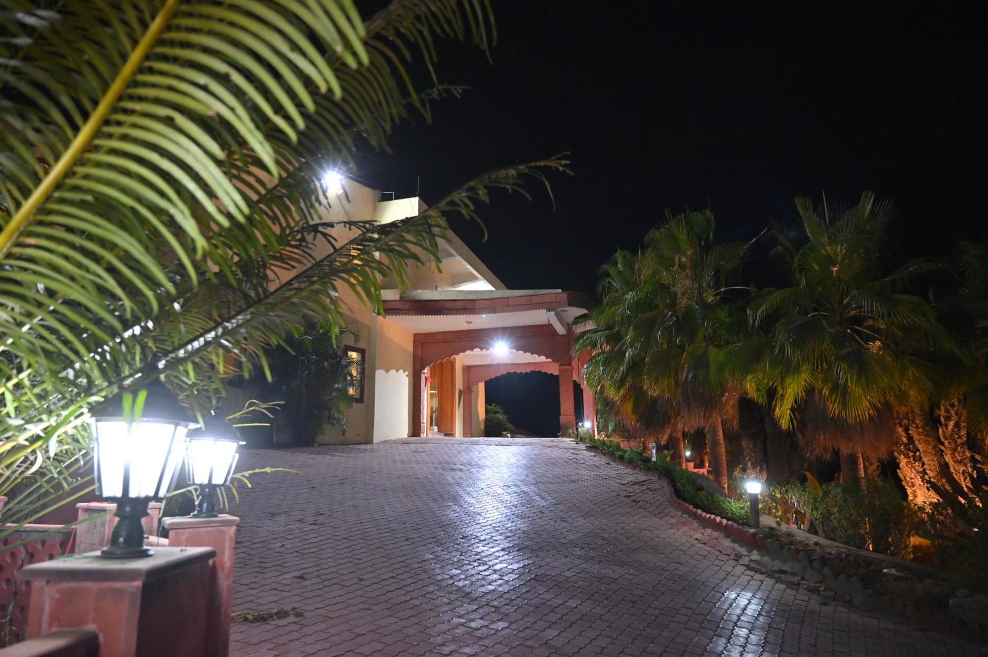 Orchha Club And Resort - Ocr エクステリア 写真