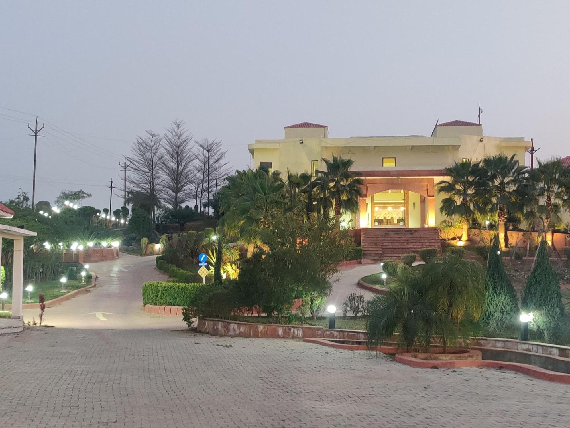 Orchha Club And Resort - Ocr エクステリア 写真